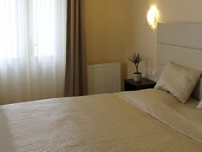 Hotel Unique Prague 4*,