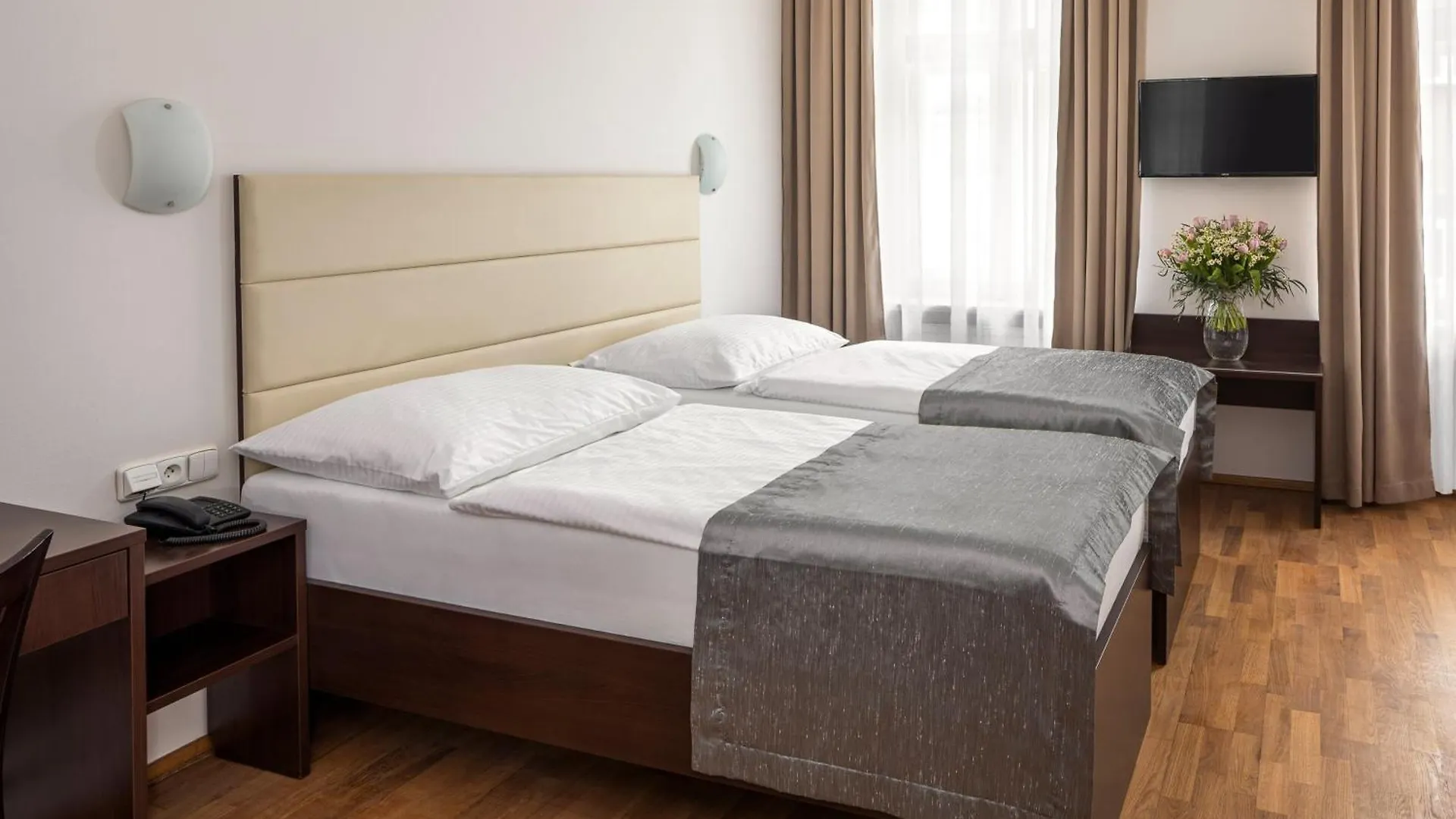 Hotel Unique Prag 4*,  Çek Cumhuriyeti