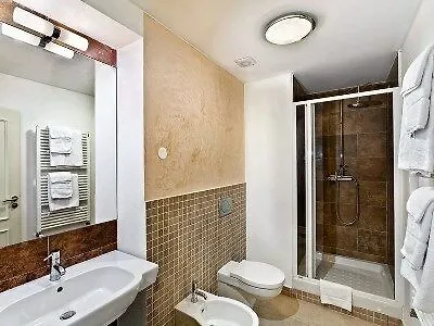 Hotel Unique Prague 4*,